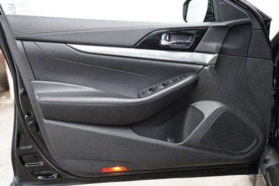 2023 Nissan Maxima SV CVT