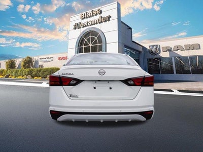 2025 Nissan Altima SV FWD