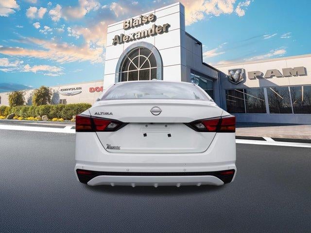 2025 Nissan Altima SV FWD
