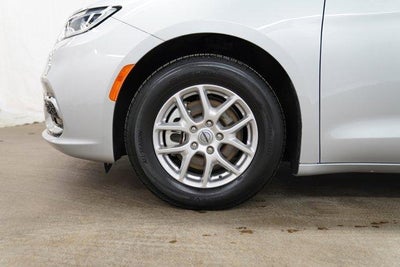 2024 Chrysler Pacifica Touring L FWD