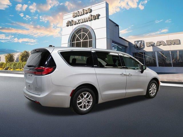 2024 Chrysler Pacifica Touring L FWD
