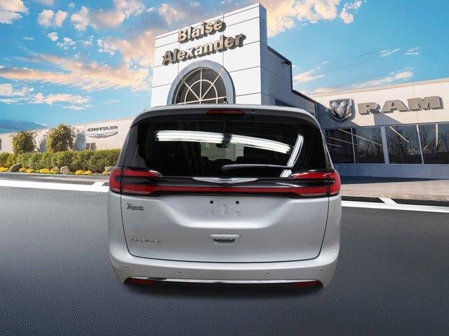 2024 Chrysler Pacifica Touring L FWD