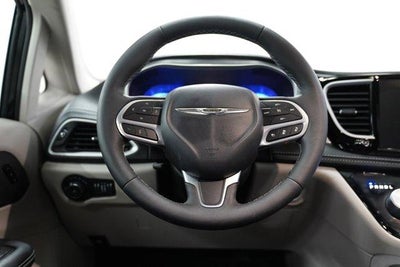 2024 Chrysler Pacifica Touring L FWD