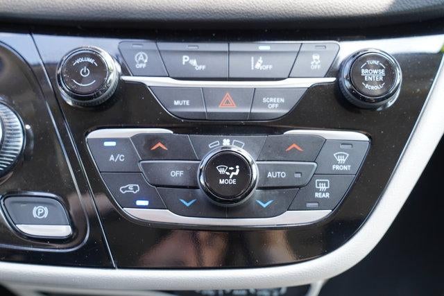 2024 Chrysler Pacifica Touring L FWD