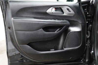 2025 Chrysler Pacifica Select FWD