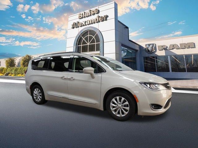 2017 Chrysler Pacifica Touring-L FWD