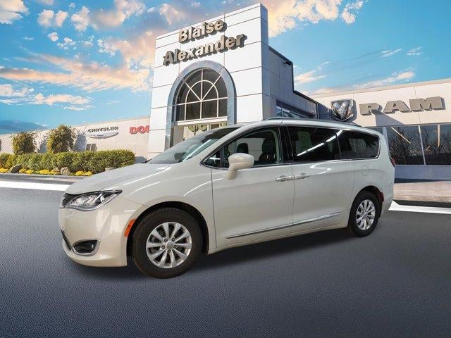 2017 Chrysler Pacifica Touring-L FWD