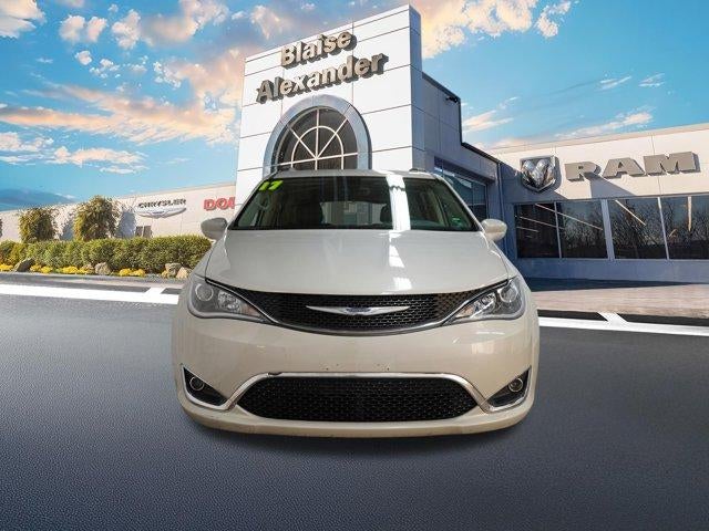 2017 Chrysler Pacifica Touring-L FWD