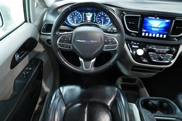 2017 Chrysler Pacifica Touring-L FWD