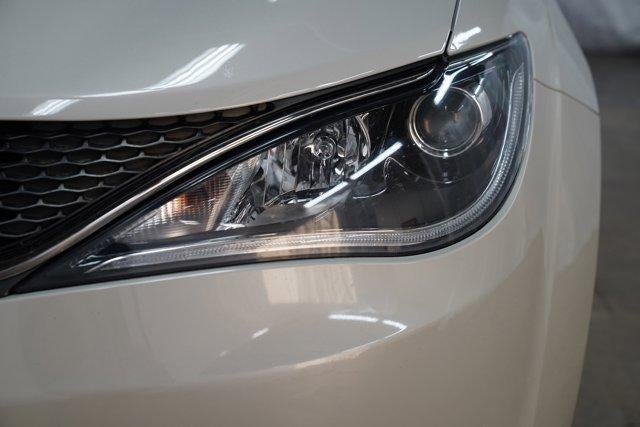 2017 Chrysler Pacifica Touring-L FWD