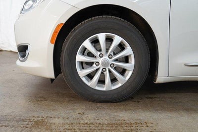 2017 Chrysler Pacifica Touring-L FWD