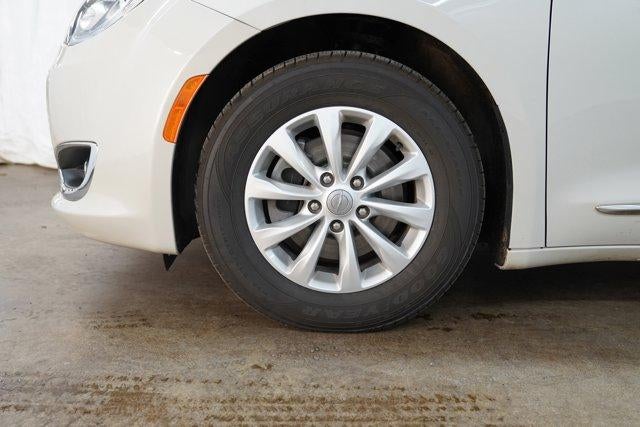 2017 Chrysler Pacifica Touring-L FWD