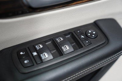 2024 Chrysler Pacifica Limited FWD