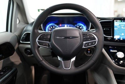 2024 Chrysler Pacifica Limited FWD