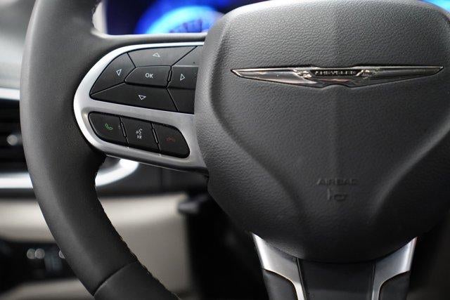 2024 Chrysler Pacifica Limited FWD