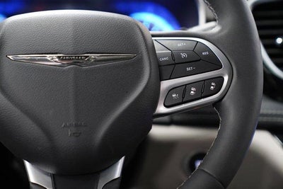 2024 Chrysler Pacifica Limited FWD