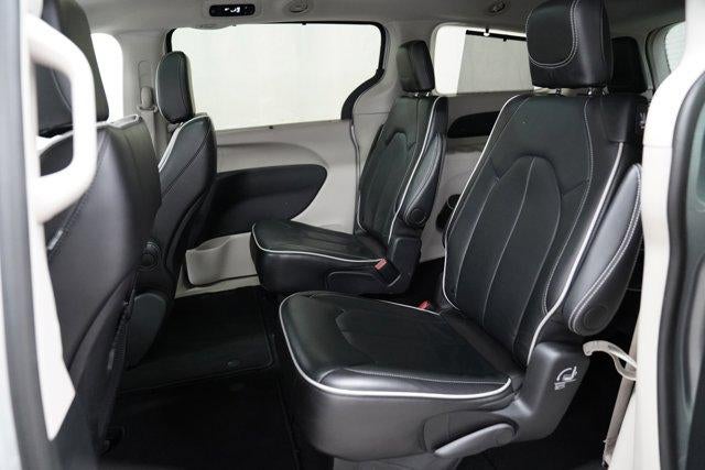 2024 Chrysler Pacifica Limited FWD