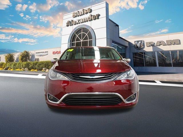 2018 Chrysler Pacifica Hybrid Limited FWD