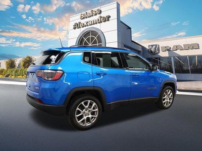 2022 Jeep Compass Latitude Lux