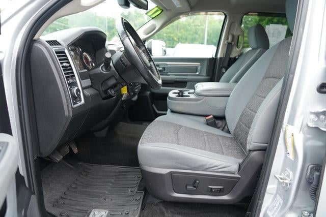 2017 RAM 2500 Big Horn 4x4 Crew Cab 6'4" Box