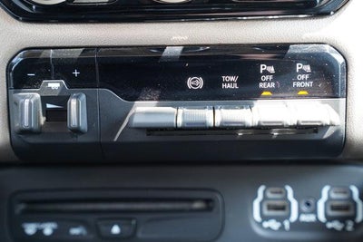 2019 RAM 2500 Laramie 4x4 Crew Cab 6'4" Box