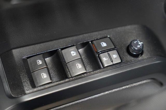 2023 Toyota Tacoma 4WD 4WD SR Double Cab 5' Bed V6 AT (GS)