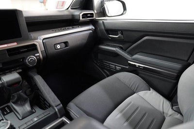 2025 Toyota Tacoma 4WD 4WD TRD Off Road Double Cab 5' Bed AT (Natl)