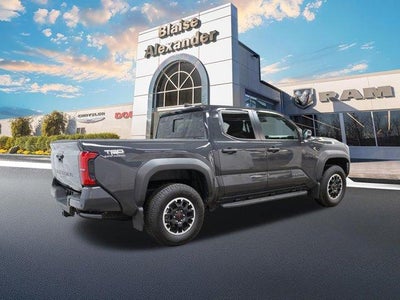 2025 Toyota Tacoma 4WD 4WD TRD Off Road Double Cab 5' Bed AT (Natl)