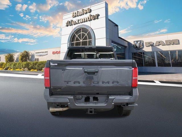 2025 Toyota Tacoma 4WD 4WD TRD Off Road Double Cab 5' Bed AT (Natl)