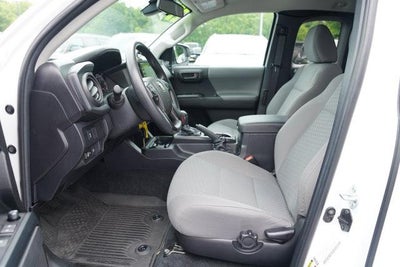 2022 Toyota Tacoma 4WD 4WD SR Access Cab 6' Bed I4 AT (SE)