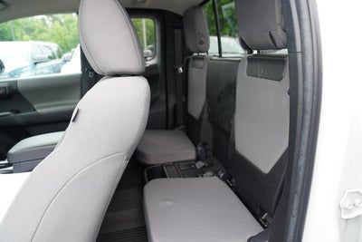 2022 Toyota Tacoma 4WD 4WD SR Access Cab 6' Bed I4 AT (SE)