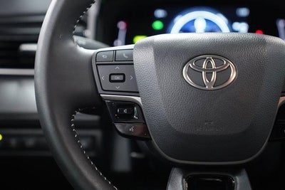 2026 Toyota Camry SE AWD (Natl)