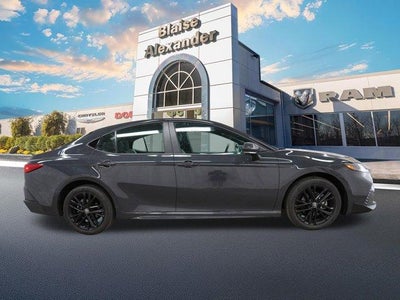 2026 Toyota Camry SE AWD (Natl)