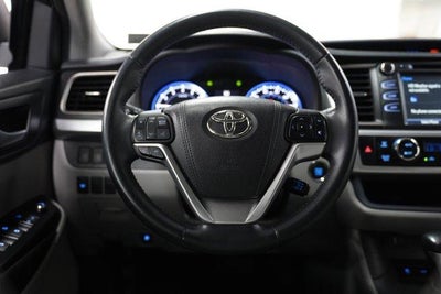 2016 Toyota Highlander AWD 4dr V6 XLE (Natl)