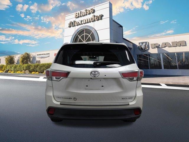 2016 Toyota Highlander AWD 4dr V6 XLE (Natl)