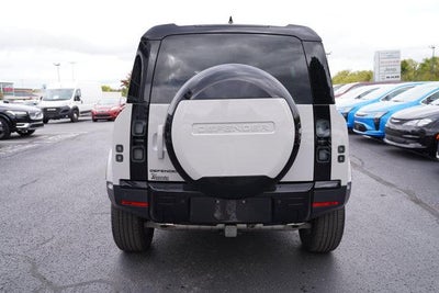 2026 Land Rover Defender 110 P300 S