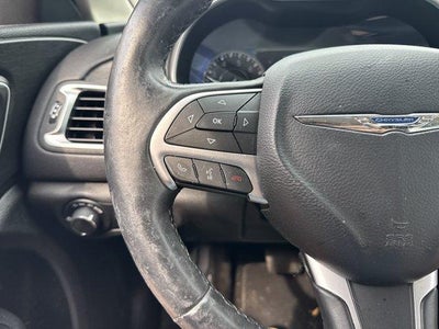 2015 Chrysler 200 4dr Sdn Limited FWD