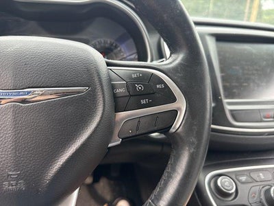 2015 Chrysler 200 4dr Sdn Limited FWD