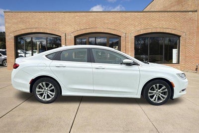 2015 Chrysler 200 4dr Sdn Limited FWD