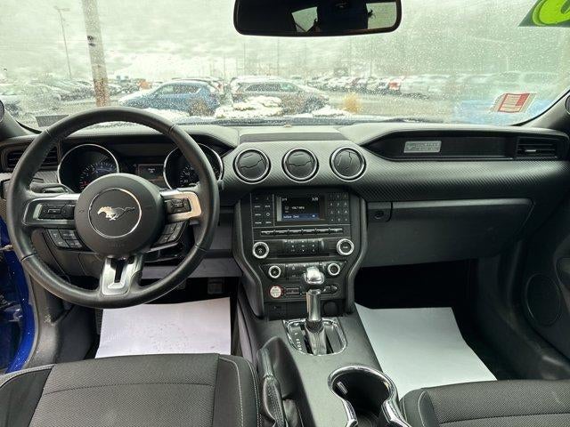 2016 Ford Mustang 2dr Fastback V6