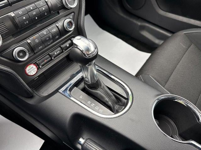 2016 Ford Mustang 2dr Fastback V6