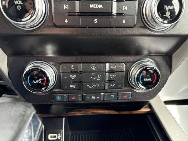 2020 Ford F-150 LARIAT 4WD SuperCrew 5.5' Box