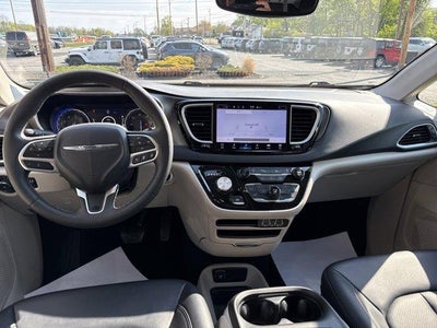 2024 Chrysler Pacifica Touring L FWD