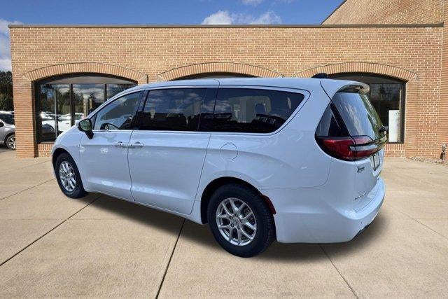 2023 Chrysler Pacifica Touring L FWD
