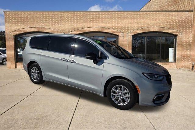 2024 Chrysler Pacifica Touring L FWD