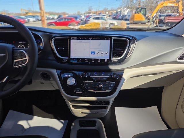 2024 Chrysler Pacifica Touring L FWD