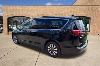 2023 Chrysler Pacifica Hybrid Touring L FWD