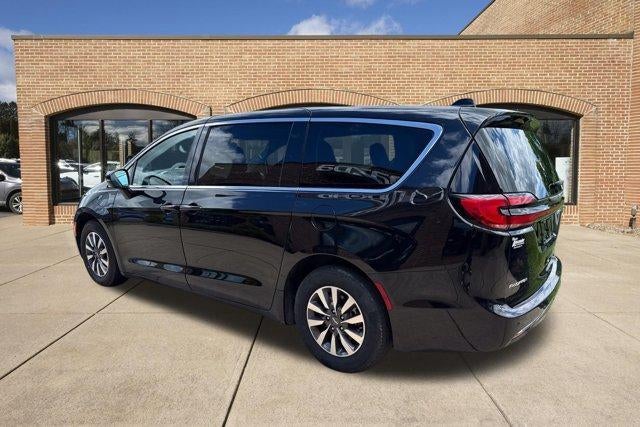 2023 Chrysler Pacifica Hybrid Touring L FWD