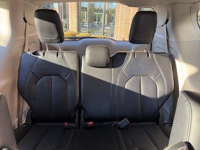 2024 Chrysler Pacifica Hybrid Select FWD