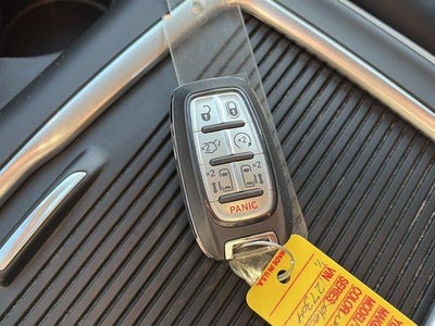 2024 Chrysler Pacifica Hybrid Select FWD